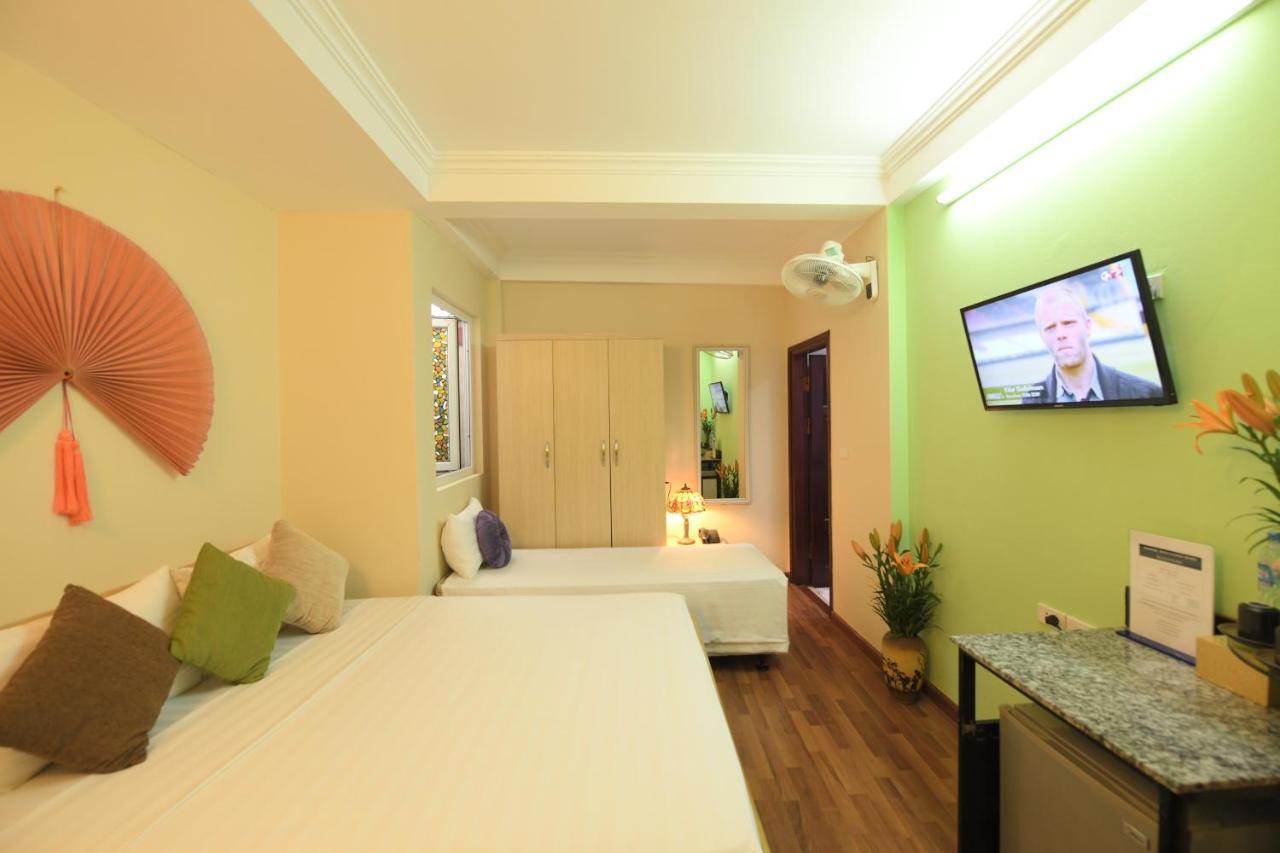 Holiday Lakeview Hotel Hanoi Exterior photo