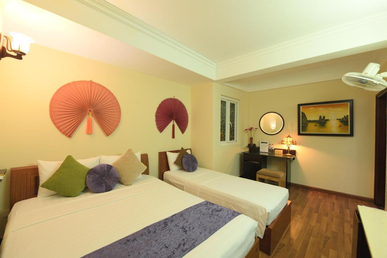 Holiday Lakeview Hotel Hanoi Exterior photo
